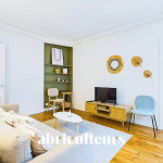 Superbe appartement 2 pièces rénové – Paris 9ᵉ