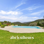 Panoramic view &amp; high -end services for this 292 m² villa in Rognes