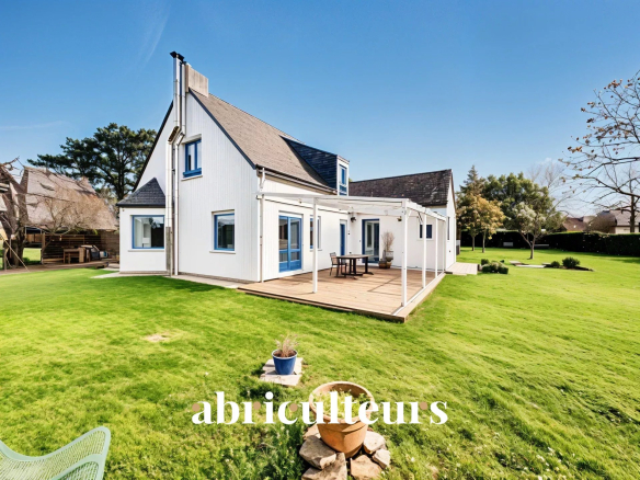 Maison spacieuse de 199 m² à Crach, France