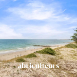Grande villa de 200m² en front de mer – Très belle parcelle aux multiples possibilités – Plusieurs dépendances – L’Épine