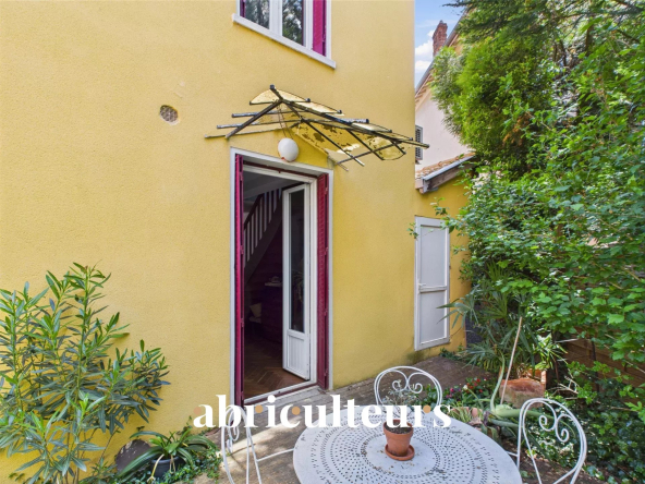 Family house 123 m² - Lyon 3rd Montchat - Garden, Double garage and charm of the 1920s