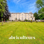 Château rénové de plus de 1.000 m² dans un parc de 11 ha avec étang, à 1h30 de Paris – Morigny-Champigny
