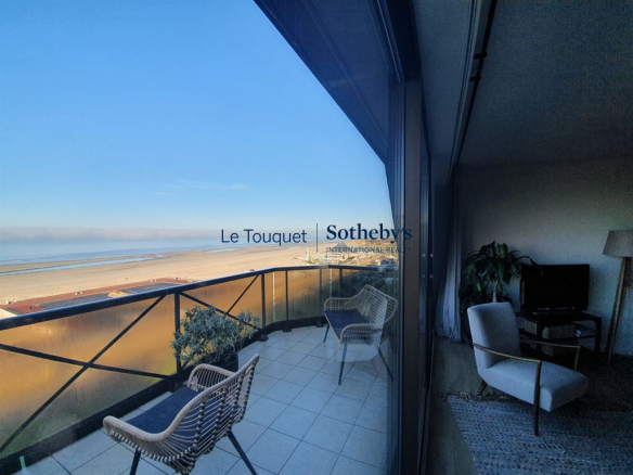 LE TOUQUET SEAFRONT LUXURY APARTMENT 2 BEDROOMS + CABIN
