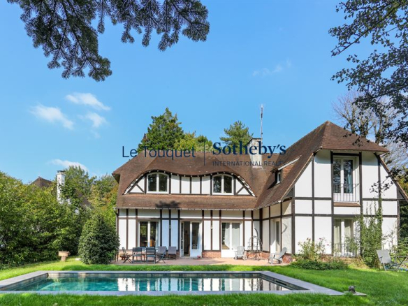 FORET PROCHE TENNIS – VILLA FAMILIALE QUETELART