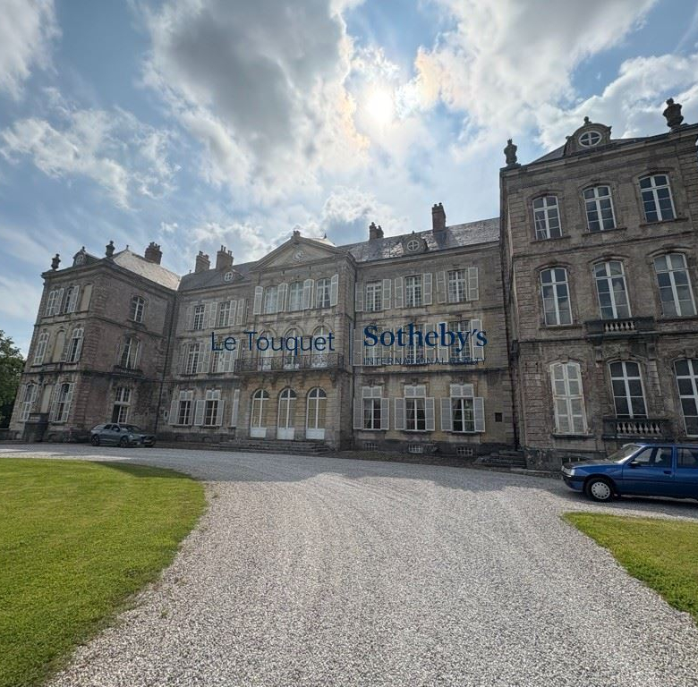 Propriété de Luxe avec Gîte et Deux Piscines