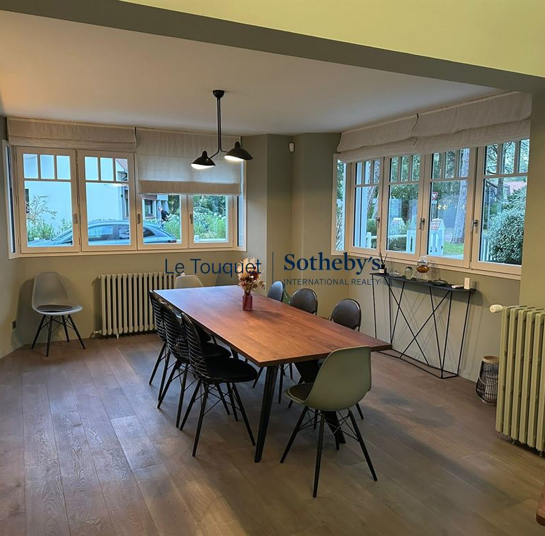 Superbe bastide provençale avec vue imprenable, piscine à débordement