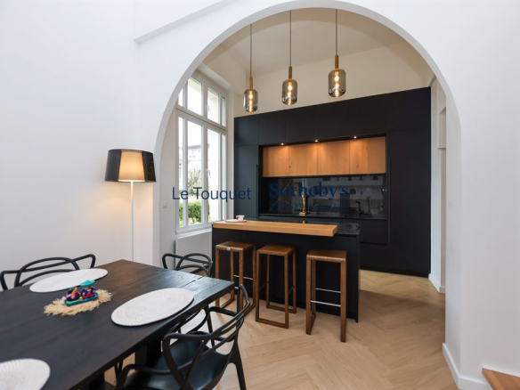 TOUQUET CENTRE – UNIQUE AND REFINED DUPLEX IN THE HEART OF THE GOLDEN TRIANGLE