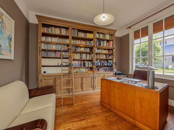 LE TOUQUET – Anglo-Norman townhouse, 1930s – 169 m² – City center