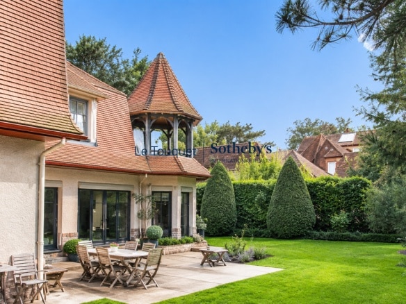Villa d'exception avec piscine et jardin à Le Touquet-Paris-Plage.