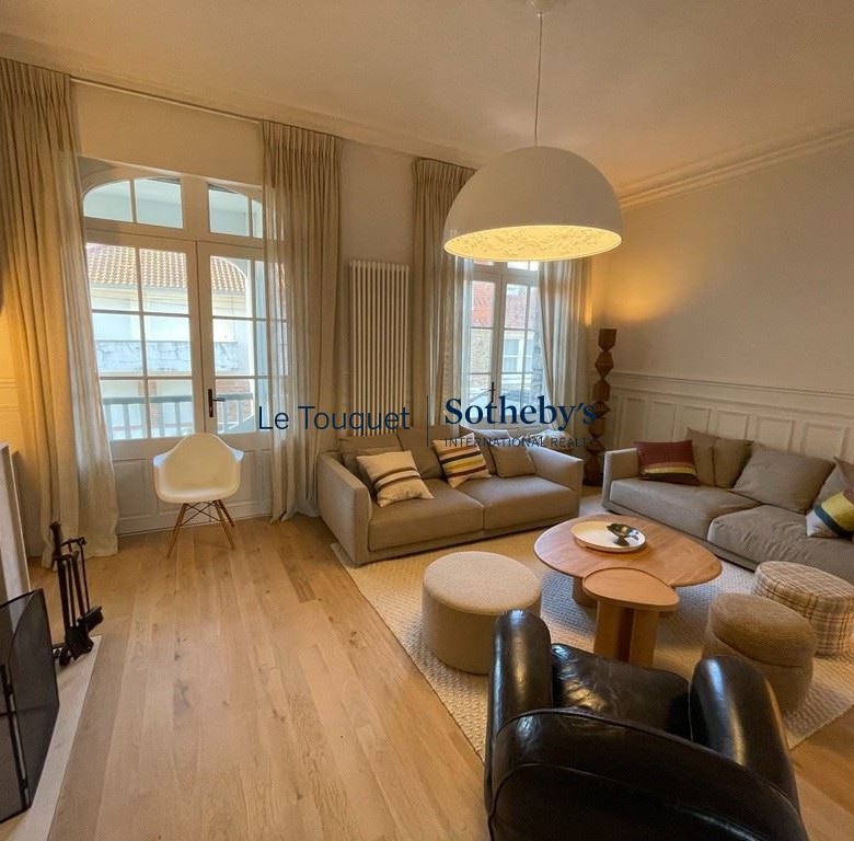 Luxury real estate photo | Charming Properties
