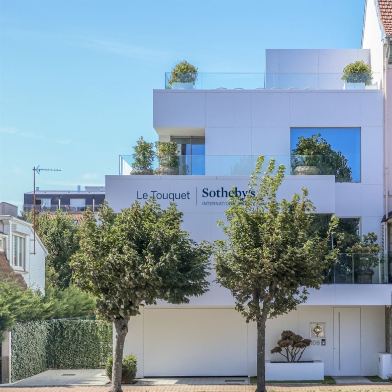 Luxury real estate photo | Charming Properties