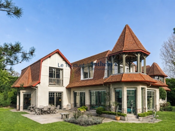 Luxury real estate photo | Charming Properties