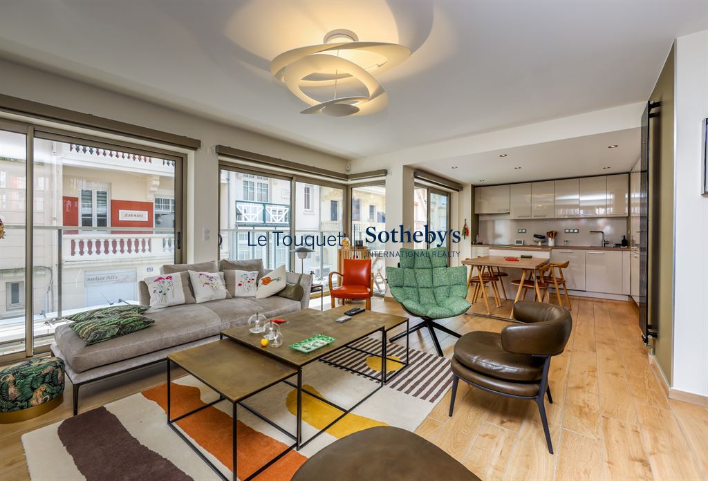 Luxury real estate photo | Charming Properties
