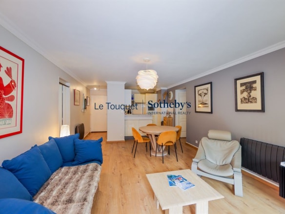 Luxury real estate photo | Charming Properties