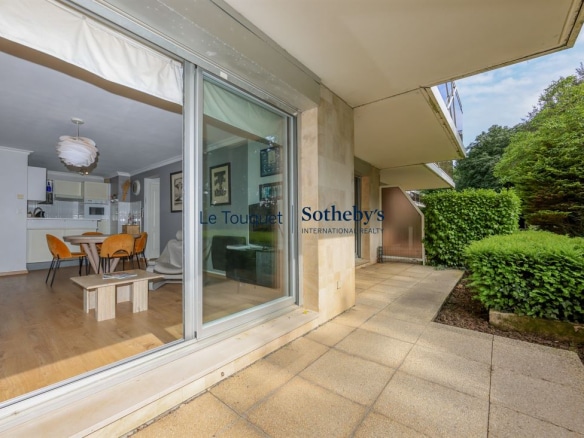 77 m² ground floor apartment with terrace in a luxury residence in Le Touquet-Paris-Plage.