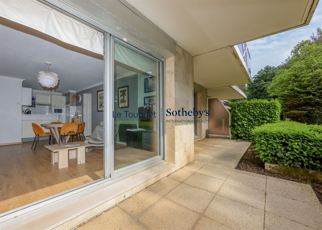77 m² ground floor apartment with terrace in a luxury residence in Le Touquet-Paris-Plage.