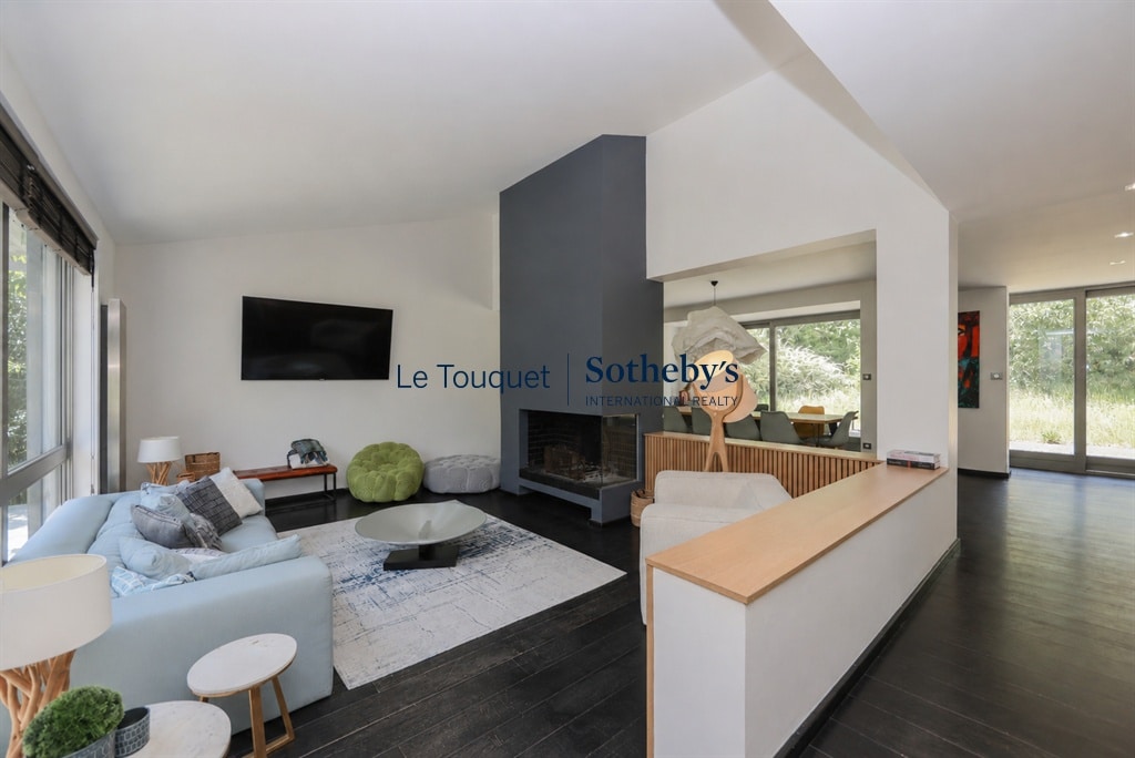 Luxury real estate photo | Charming Properties