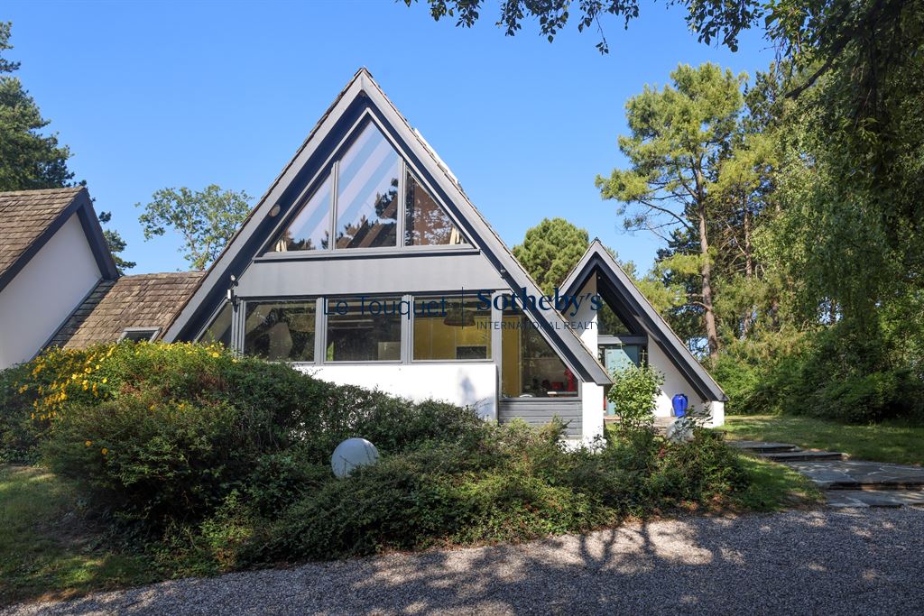 Luxury real estate photo | Charming Properties
