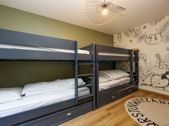 Room with bunk beds in a contemporary villa in Le Touquet-Paris-Plage