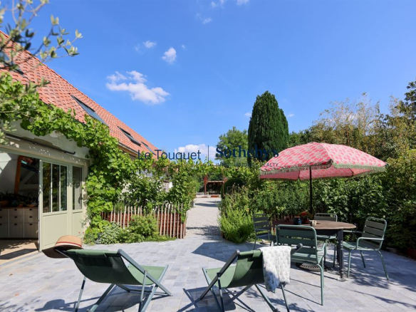 Luxury real estate photo | Charming Properties