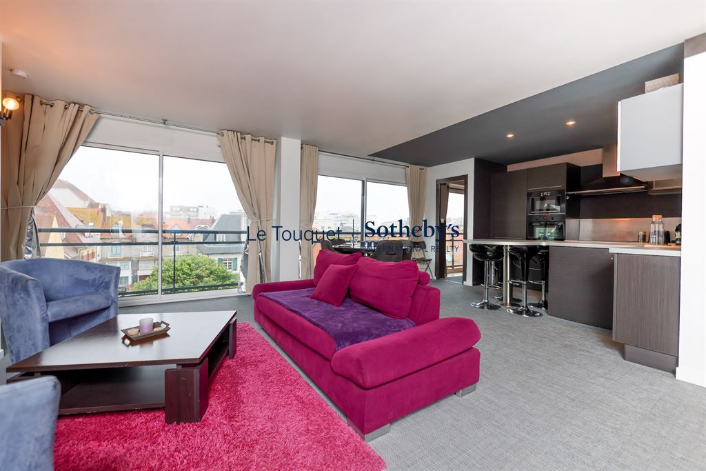 Bright apartment in Le Touquet Bright apartment with living room, dining room and open kitchen in Le Touquet-Paris-Plage.