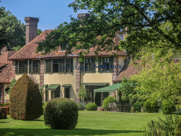 Historic property in Le Touquet-Paris-Plage with landscaped grounds of 8,500 m².