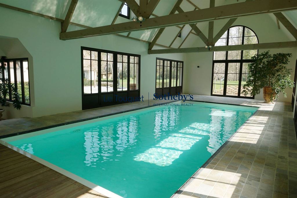 Luxury real estate photo | Charming Properties