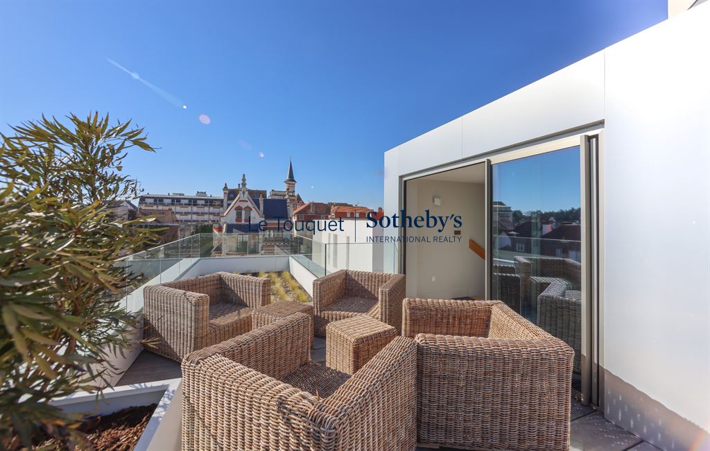 Luxury real estate photo | Charming Properties