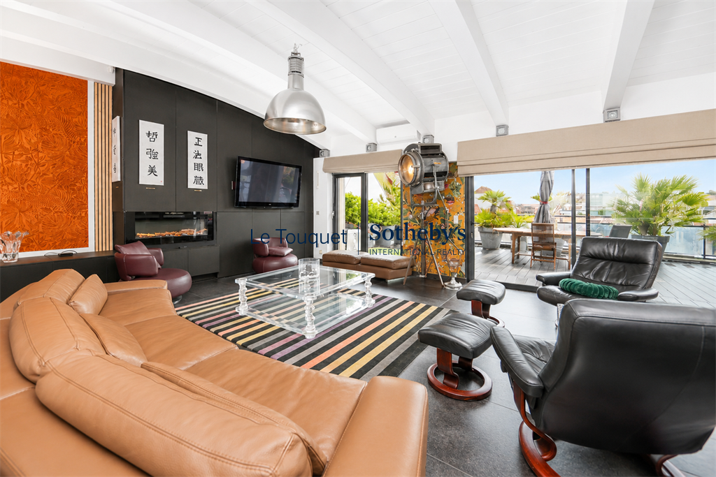 Penthouse avec Roof-Top au Touquet Intérieur d'un penthouse avec salon moderne et accès à un roof-top au Touquet-Paris-Plage.