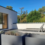 Very rare annual rental in the heart of the golden triangle