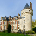 Boulonnais countryside, rare exceptional estate decorated with an 18th century castle, pond, pastures