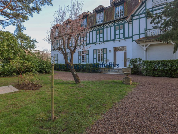 Forest near Tennis, beautiful 3 bedroom apartment