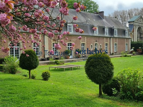 Elégante propriété de caractère sur 3 hectares